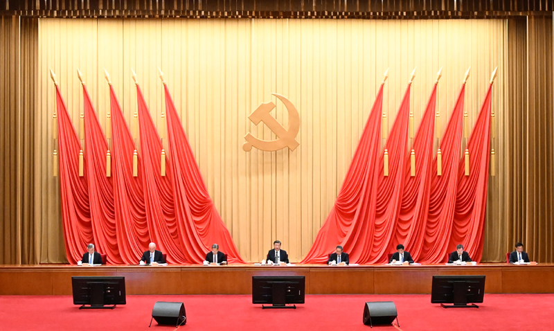 4月3日，學習貫徹習近平新時代中國特色社會主義思想主題教育工作會議在北京召開。中共中央總書記、國家主席、中央軍委主席習近平出席會議并發(fā)表重要講話。李強、趙樂際、王滬寧、蔡奇、丁薛祥、李希、韓正出席會議。