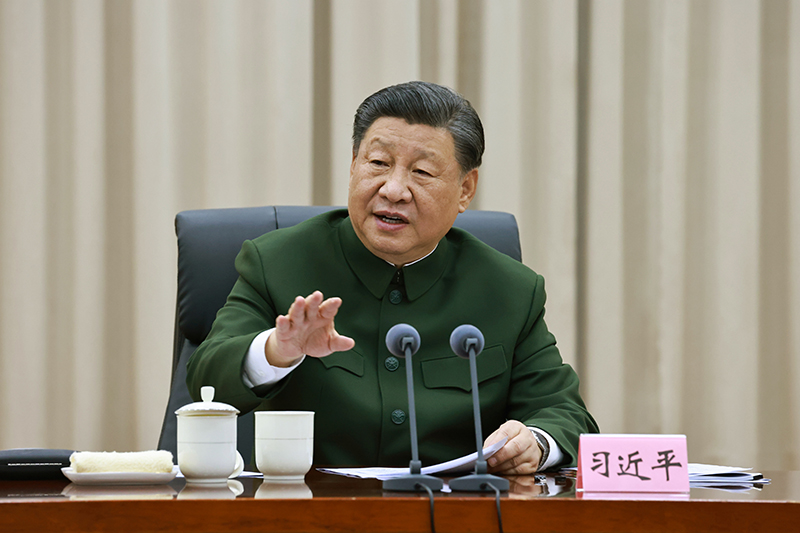 11月29日，中共中央總書記、國(guó)家主席、中央軍委主席習(xí)近平到武警海警總隊(duì)東海海區(qū)指揮部視察。這是習(xí)近平發(fā)表重要講話。